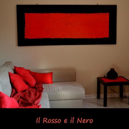 B&B Il Rosso E Il Nero 제프라나에트니아 외부 사진